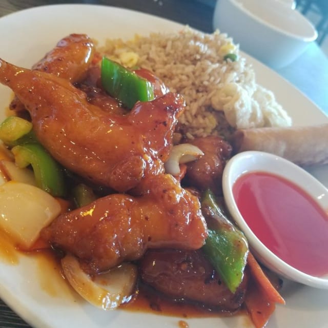 (D19) General Tso's Chicken.
